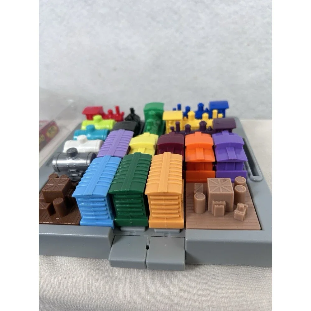 RAILROAD RUSH HOUR Train Escape Game complete Brain Teaser Puzzle Think Fun
